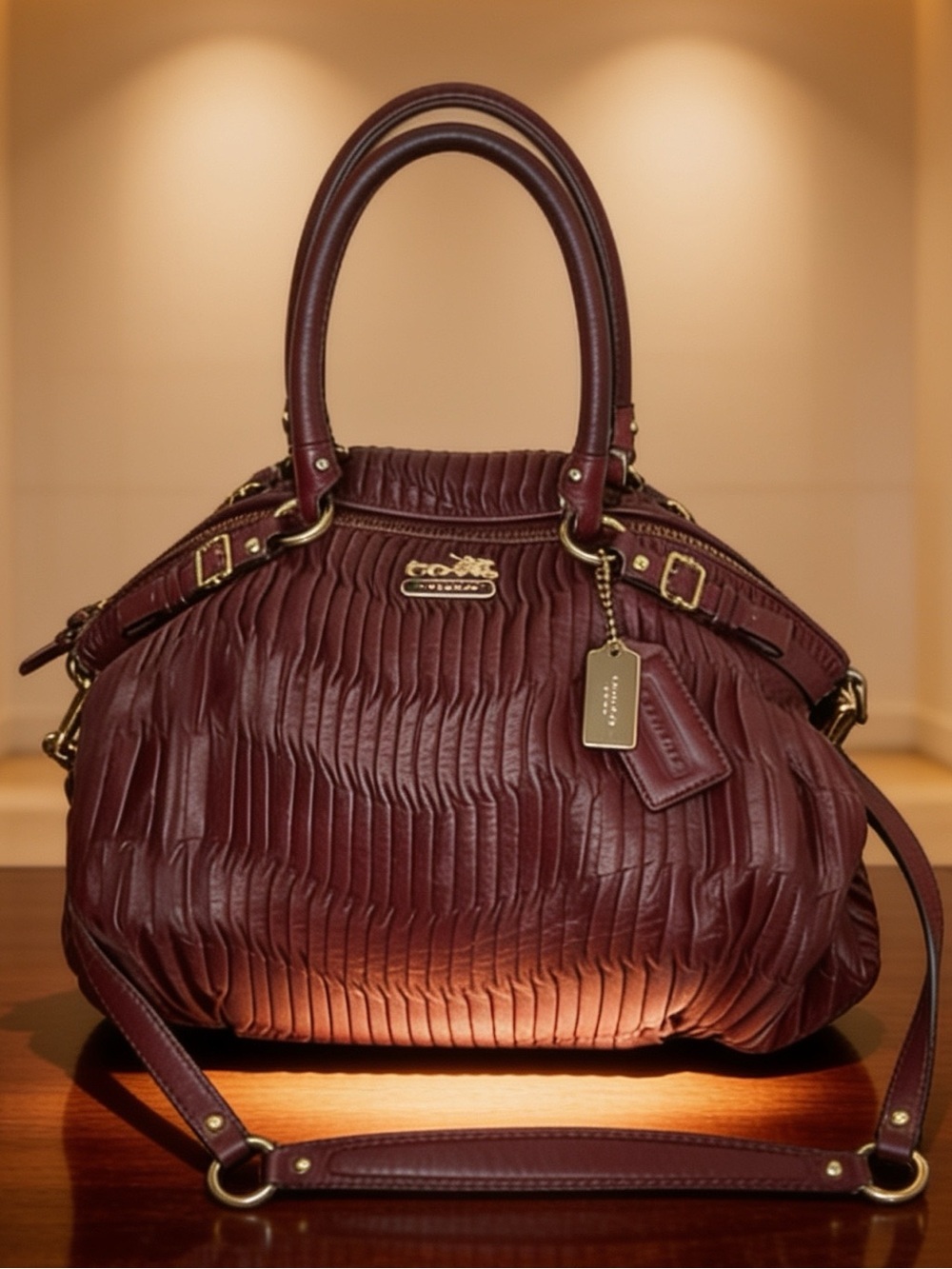 Coach Ashley black cherry 🍒 Y2K Vintage,gold bar tag,charm,engraved branding